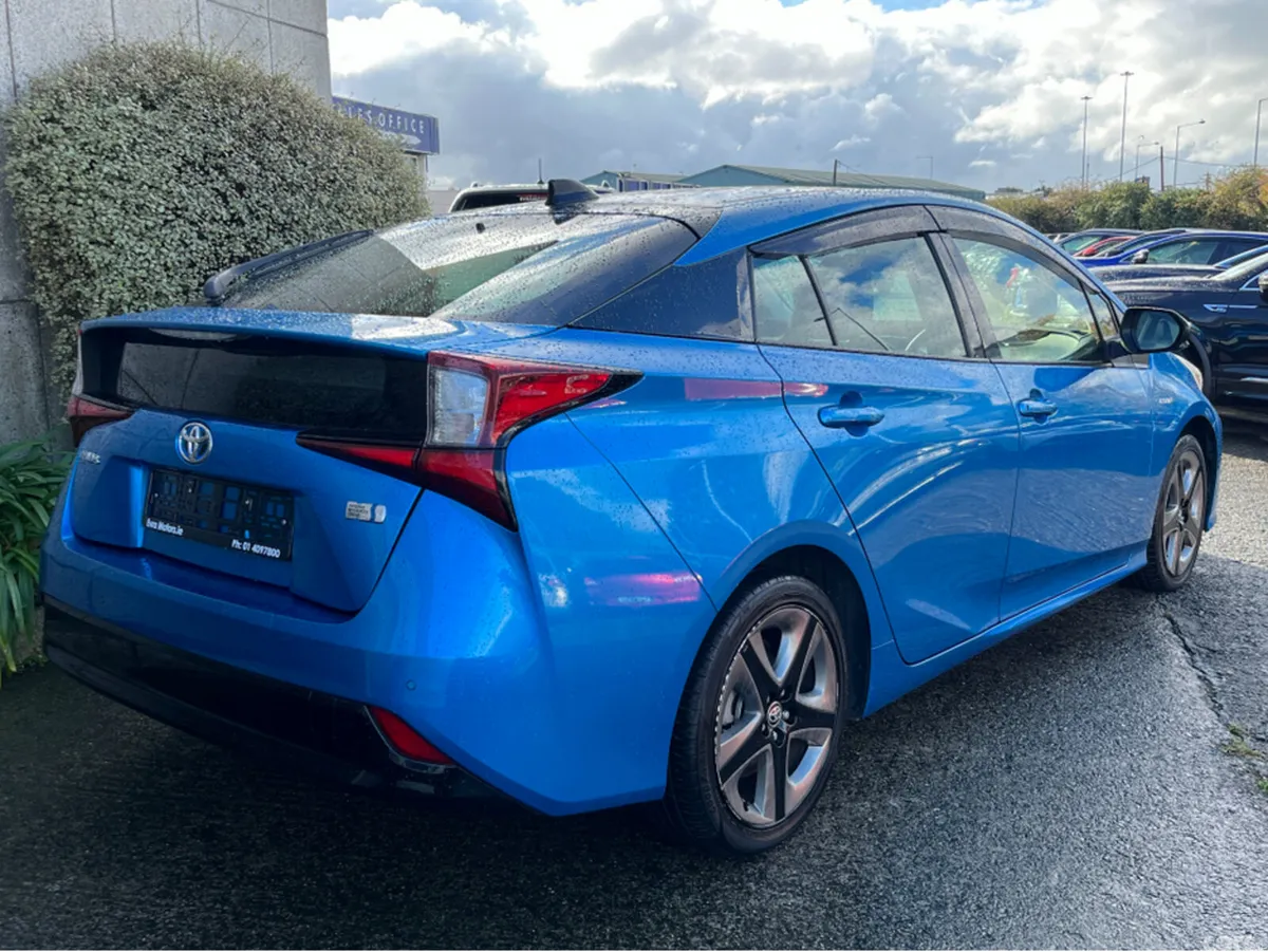 Toyota Prius Saloon, Petrol Hybrid, 2019, Blue