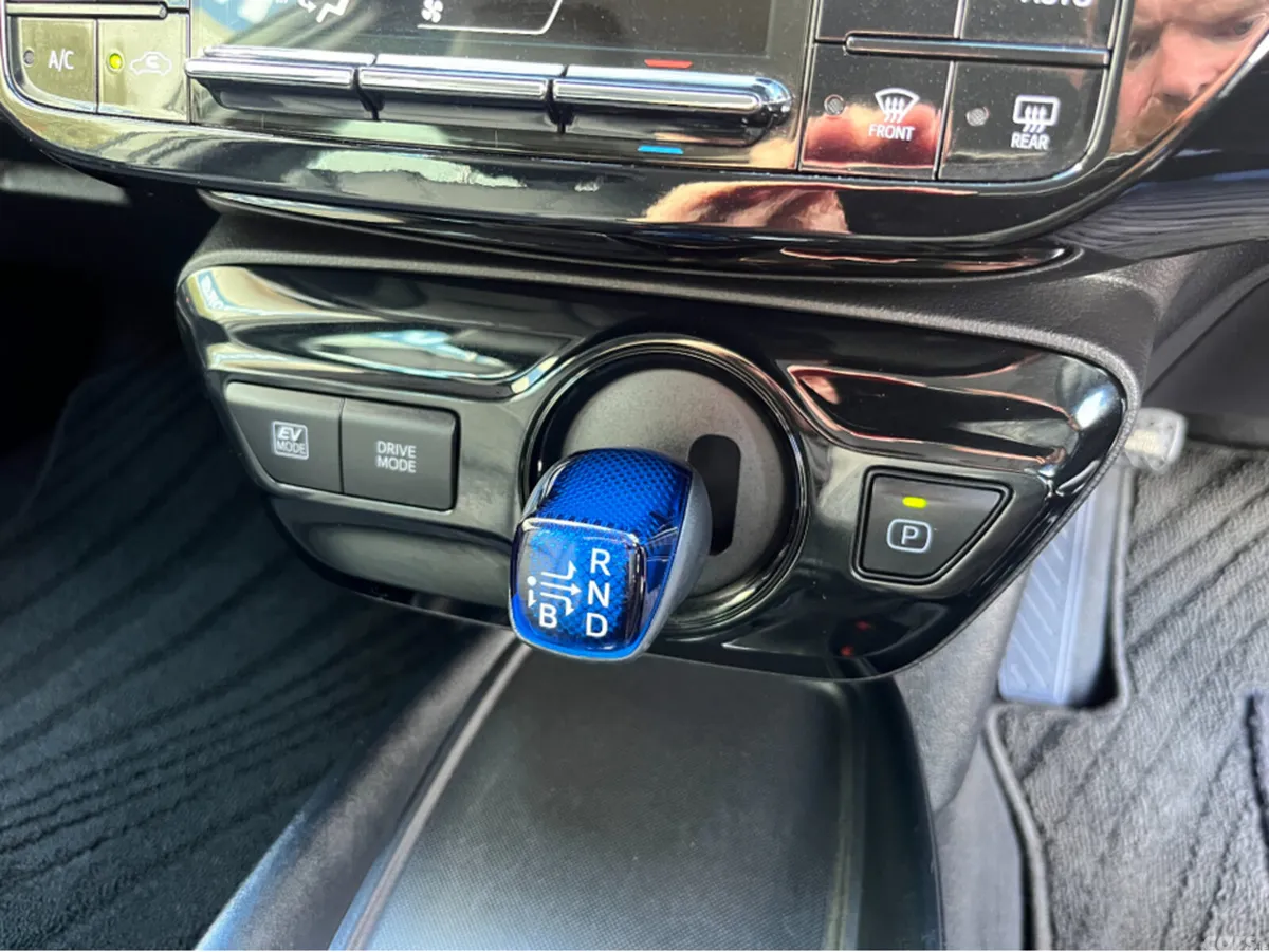 Toyota Prius Saloon, Petrol Hybrid, 2020, Red
