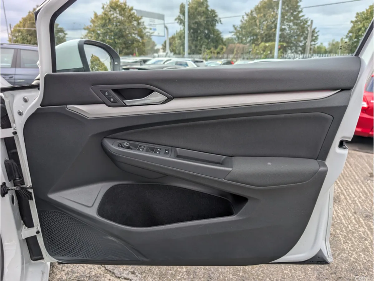 Volkswagen Golf Hatchback, Petrol, 2020, White