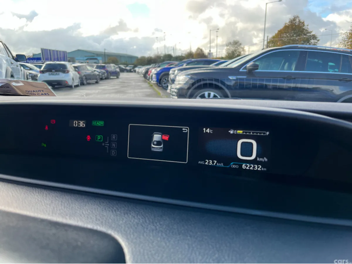 Toyota Prius Saloon, Petrol Hybrid, 2019, Blue
