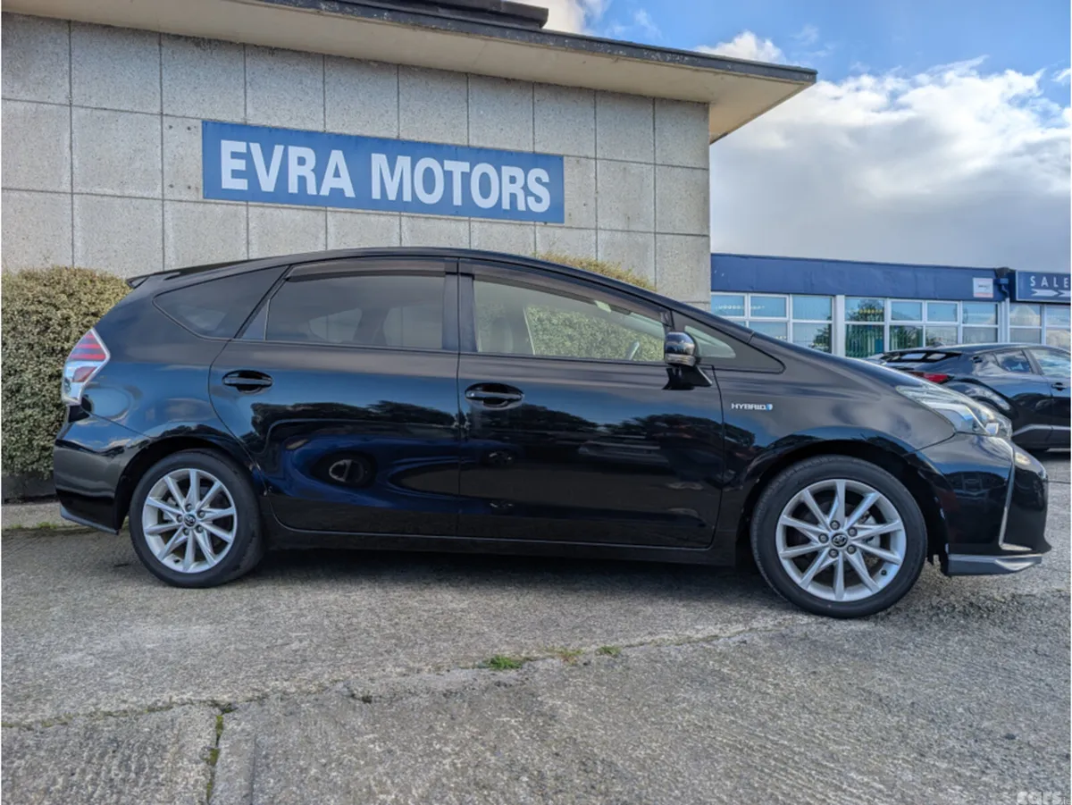 Toyota Prius MPV, Petrol Hybrid, 2018, Black