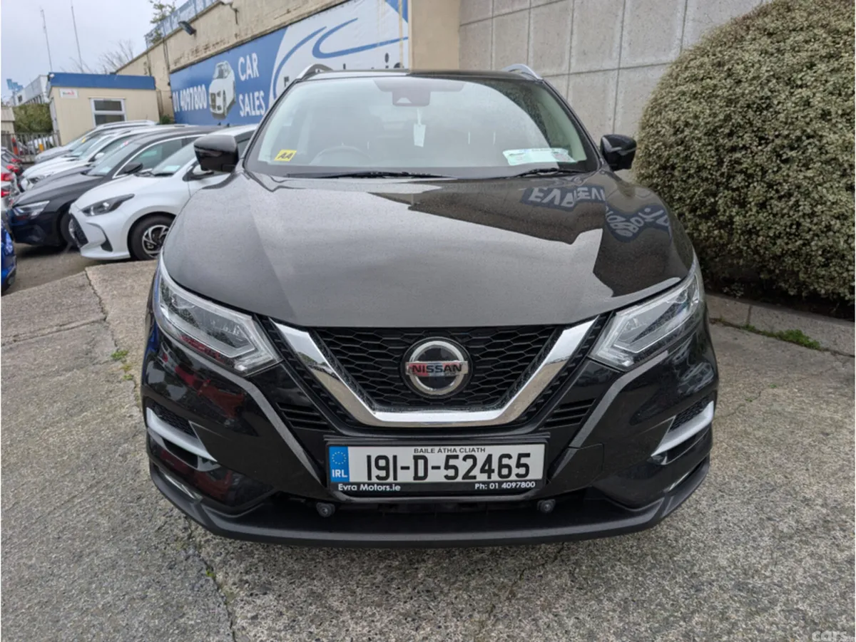 Nissan Qashqai SUV, Diesel, 2019, Black