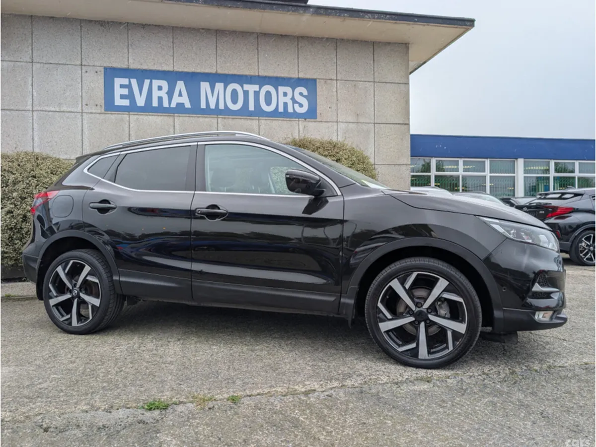Nissan Qashqai SUV, Diesel, 2019, Black