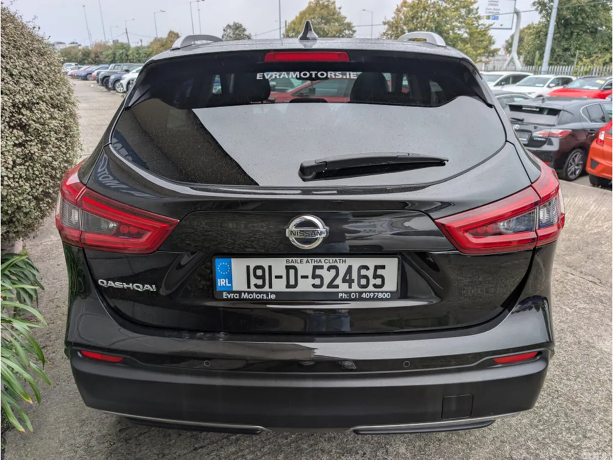 Nissan Qashqai SUV, Diesel, 2019, Black