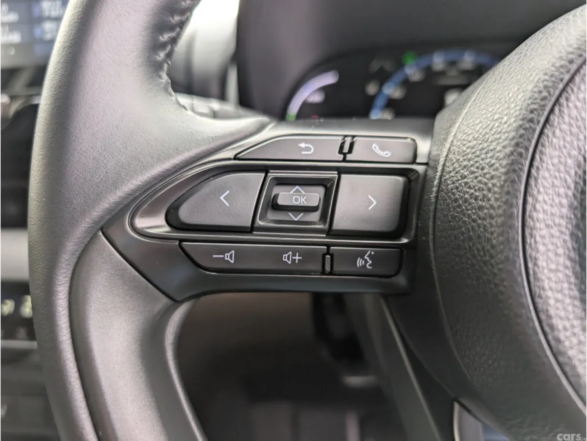 Toyota Yaris Cross Hatchback, Petrol Hybrid, 2022, White