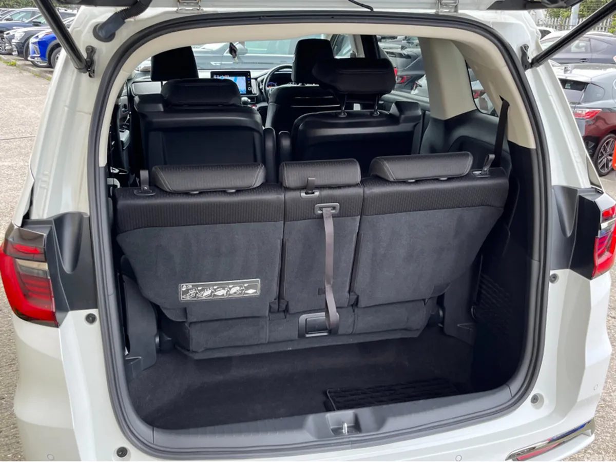 Honda Odyssey MPV, Petrol Hybrid, 2021, White