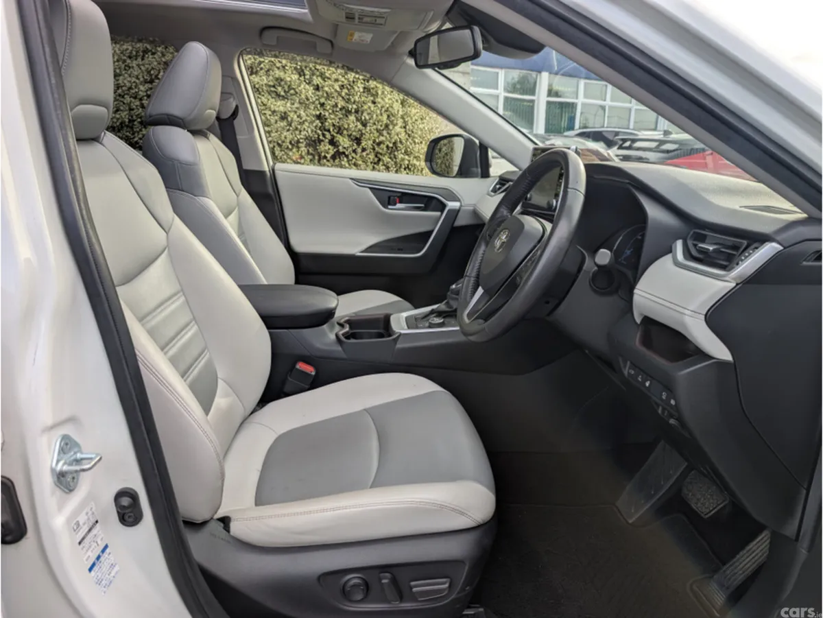 Toyota RAV4 SUV, Petrol Hybrid, 2020, White