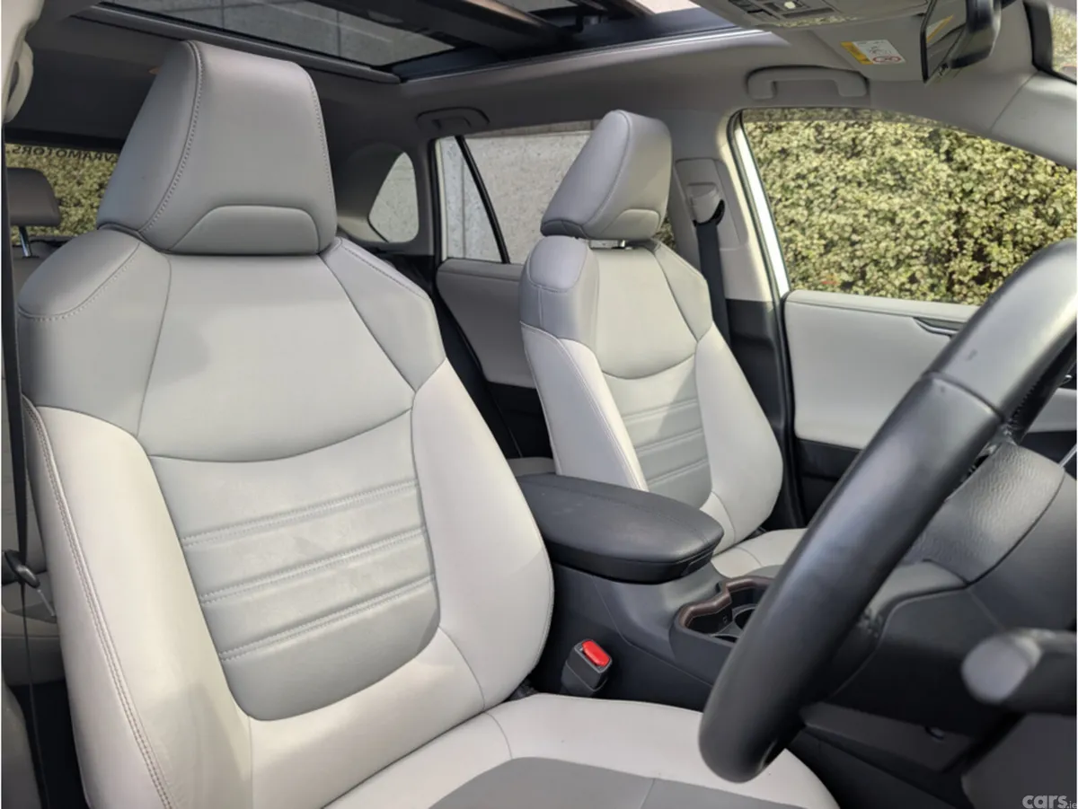 Toyota RAV4 SUV, Petrol Hybrid, 2020, White