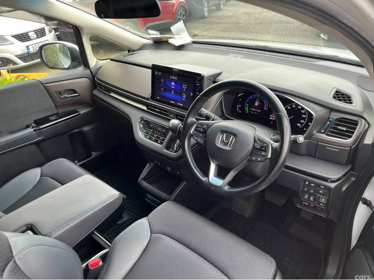 Honda Odyssey MPV, Petrol Hybrid, 2021, White