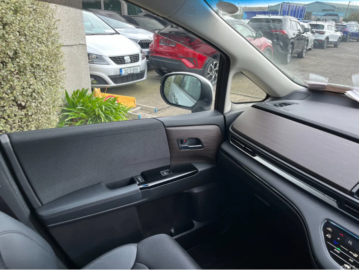 Honda Odyssey MPV, Petrol Hybrid, 2021, White