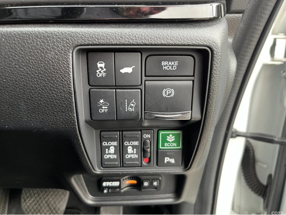 Honda Odyssey MPV, Petrol Hybrid, 2021, White
