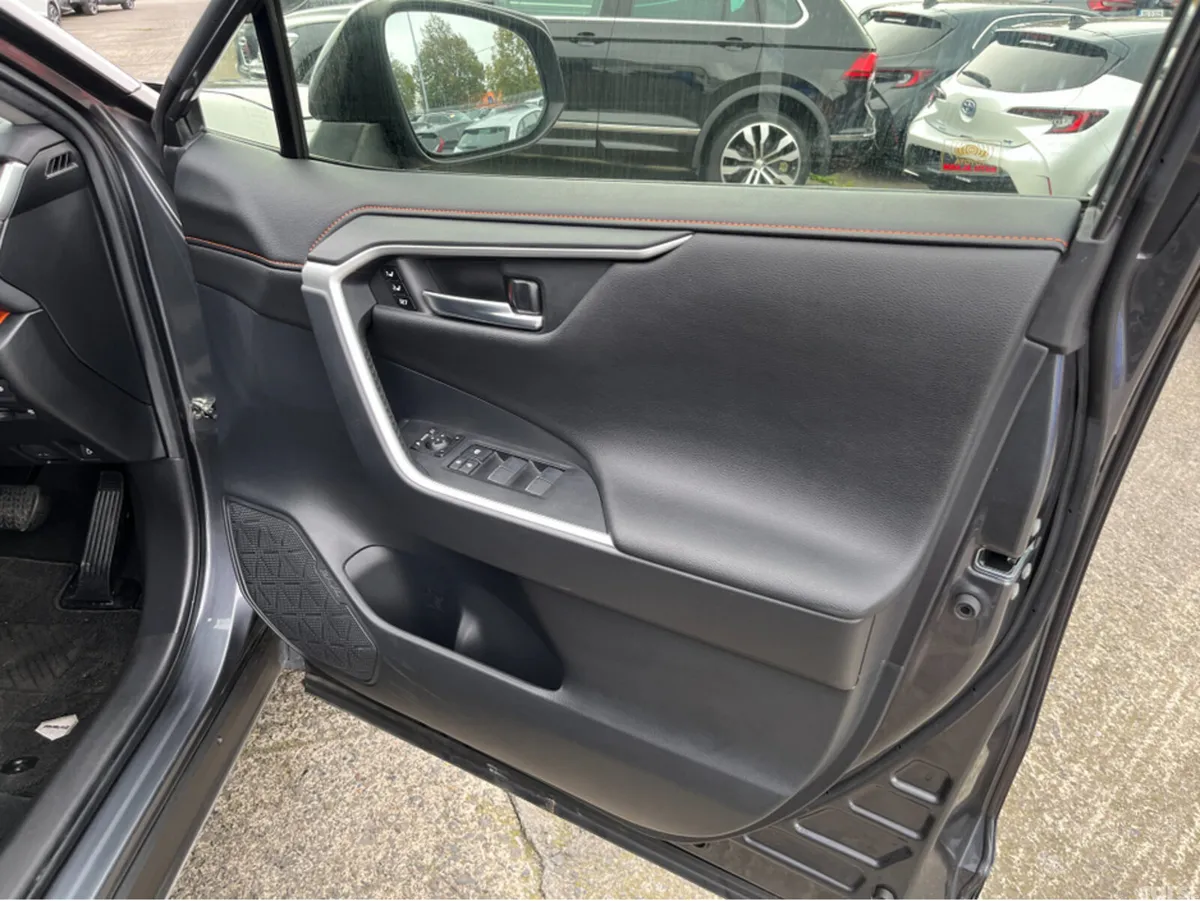 Toyota RAV4 SUV, Petrol Hybrid, 2022, Grey
