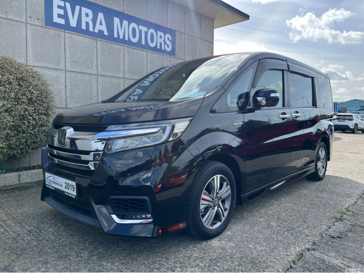 Honda Stepwagon MPV, Petrol Hybrid, 2019, Black