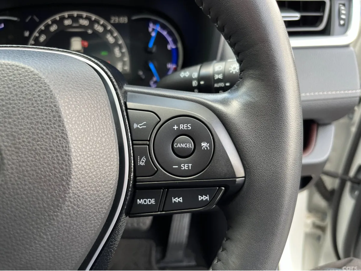 Toyota RAV4 SUV, Petrol Hybrid, 2019, White