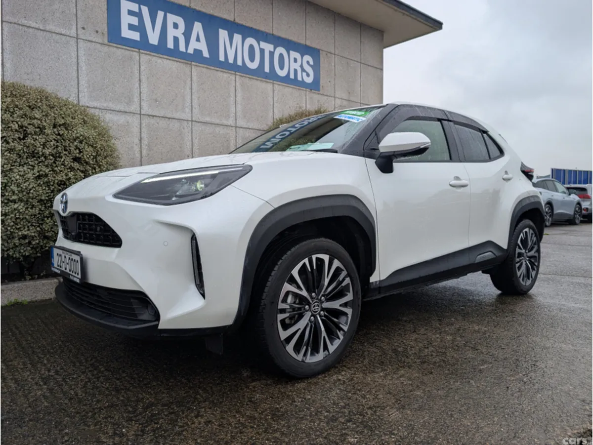 Toyota Yaris Cross Hatchback, Petrol Hybrid, 2022, White