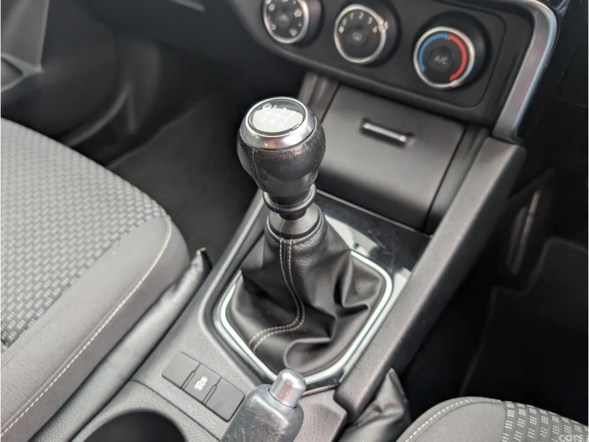 Toyota Corolla Saloon, Petrol, 2017, Grey