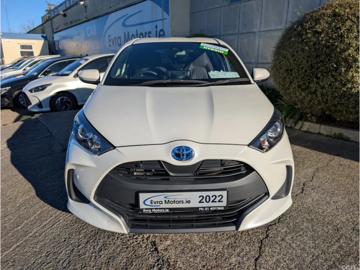 Toyota Yaris Hatchback, Petrol Hybrid, 2022, White