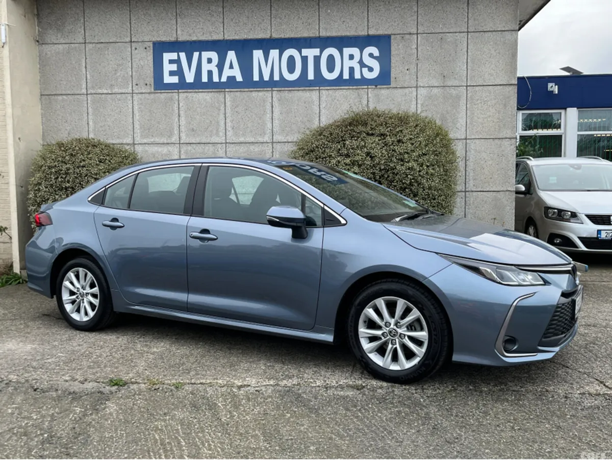 Toyota Corolla Saloon, Petrol Hybrid, 2025, Grey