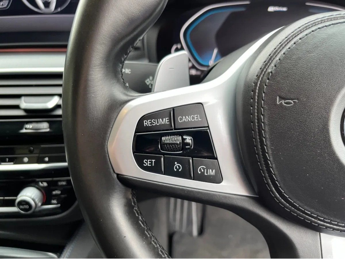 BMW 5-Series Saloon, Petrol Plug-in Hybrid, 2021, Blue