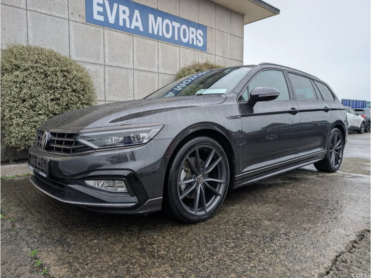 Volkswagen Passat Estate, Diesel, 2023, Grey