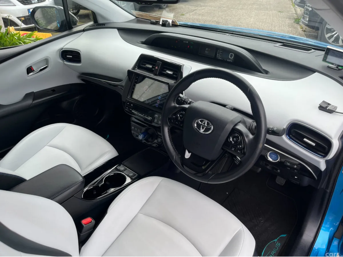 Toyota Prius Saloon, Petrol Hybrid, 2019, Blue