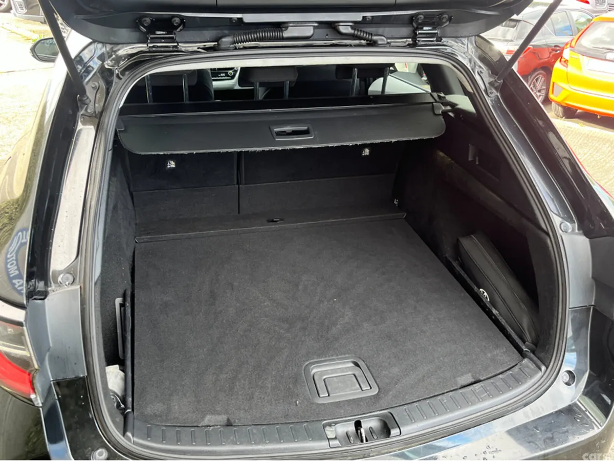 Toyota Corolla Estate, Petrol Hybrid, 2022, Black