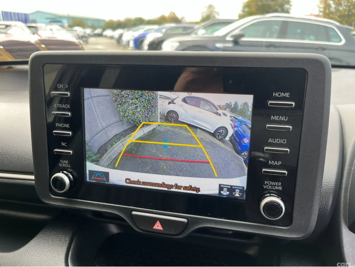 Toyota Yaris Hatchback, Petrol Hybrid, 2023, White