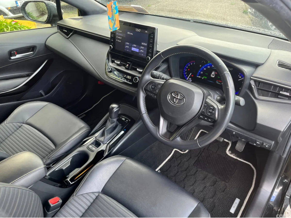 Toyota Corolla Estate, Petrol Hybrid, 2020, Black