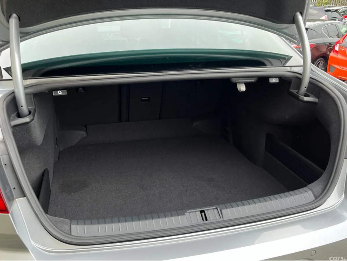 Volkswagen Passat Saloon, Diesel, 2018, Grey