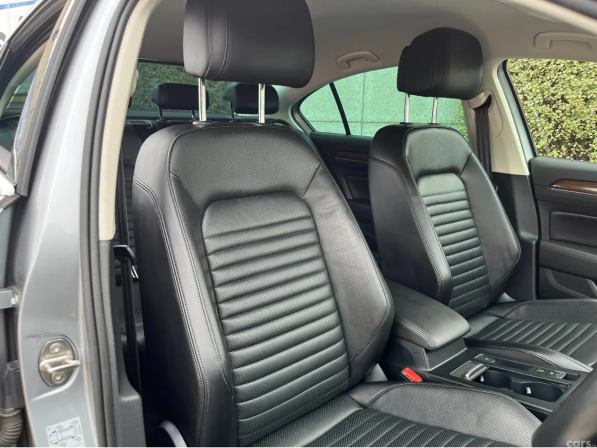 Volkswagen Passat Saloon, Diesel, 2018, Grey