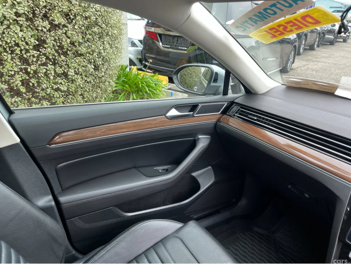 Volkswagen Passat Saloon, Diesel, 2018, Grey