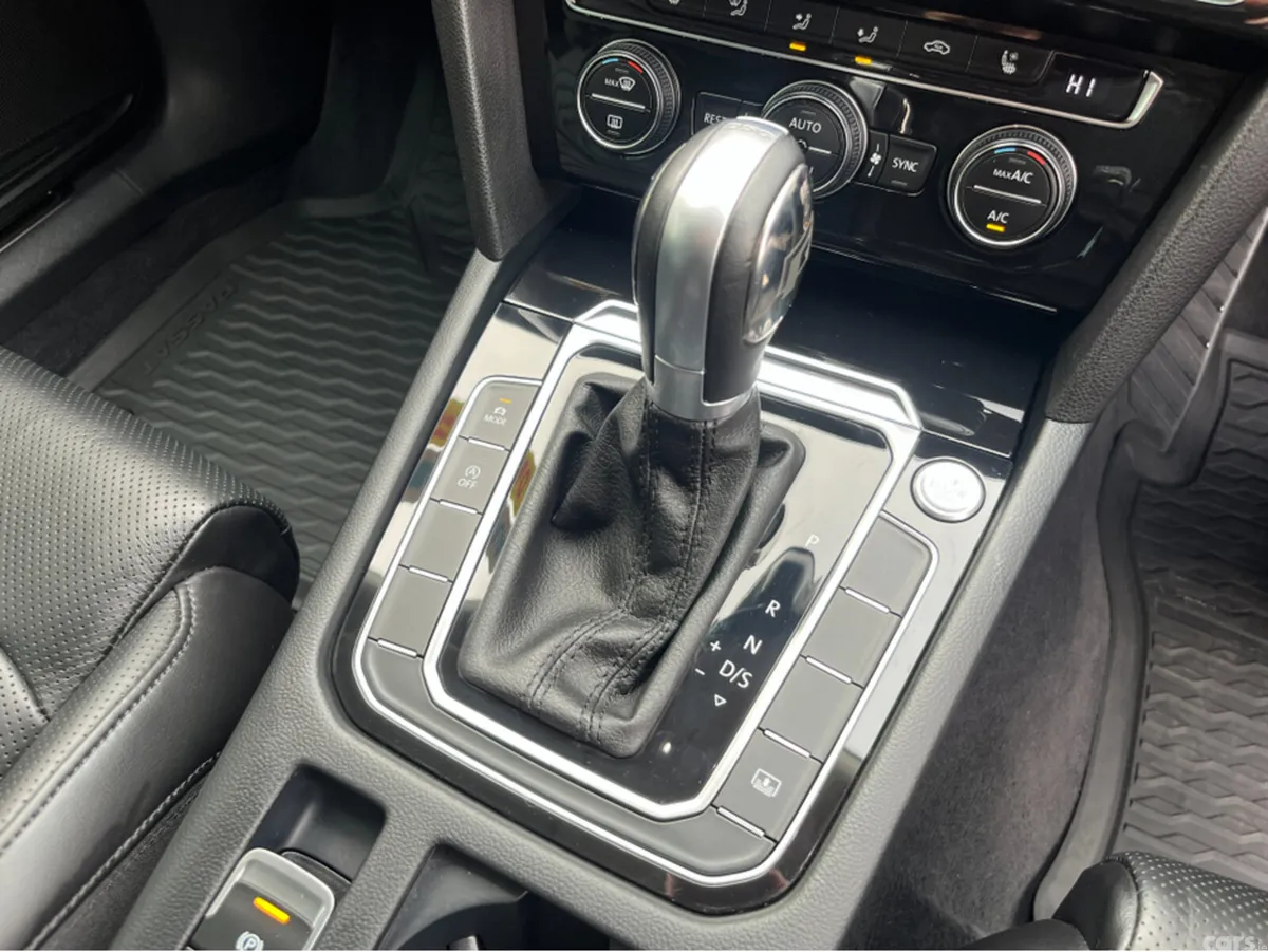 Volkswagen Passat Saloon, Diesel, 2018, Grey