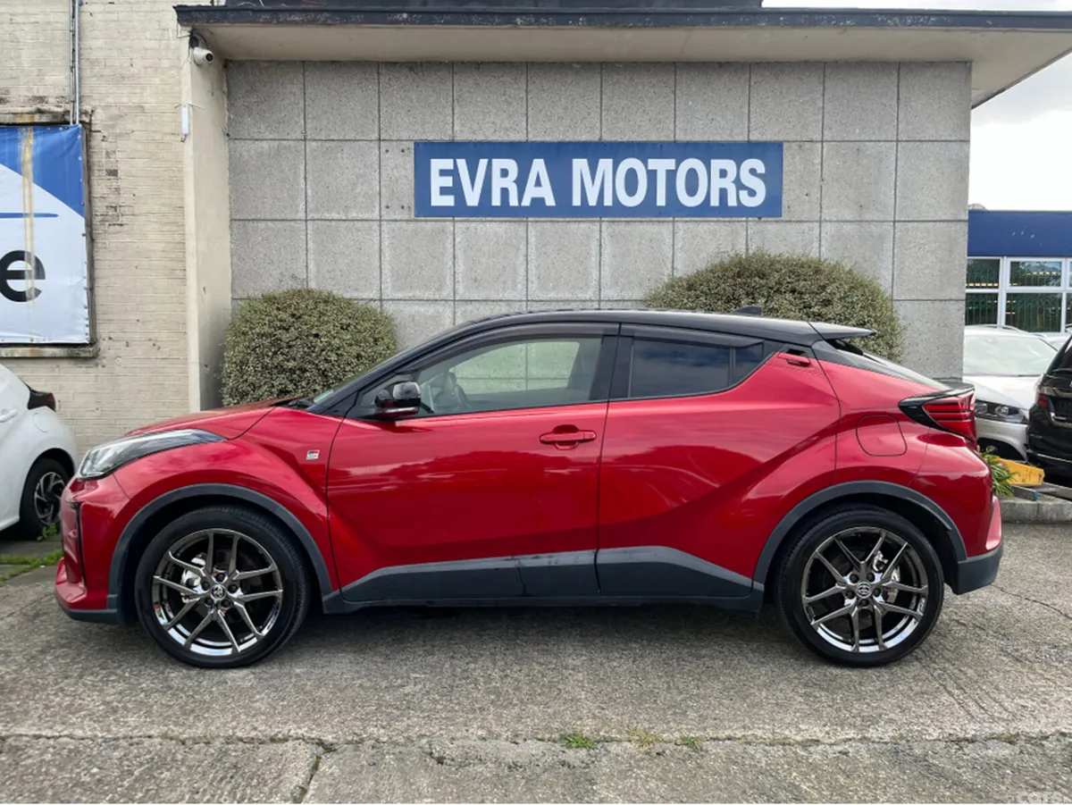 Toyota C-HR SUV, Petrol Hybrid, 2021, Red