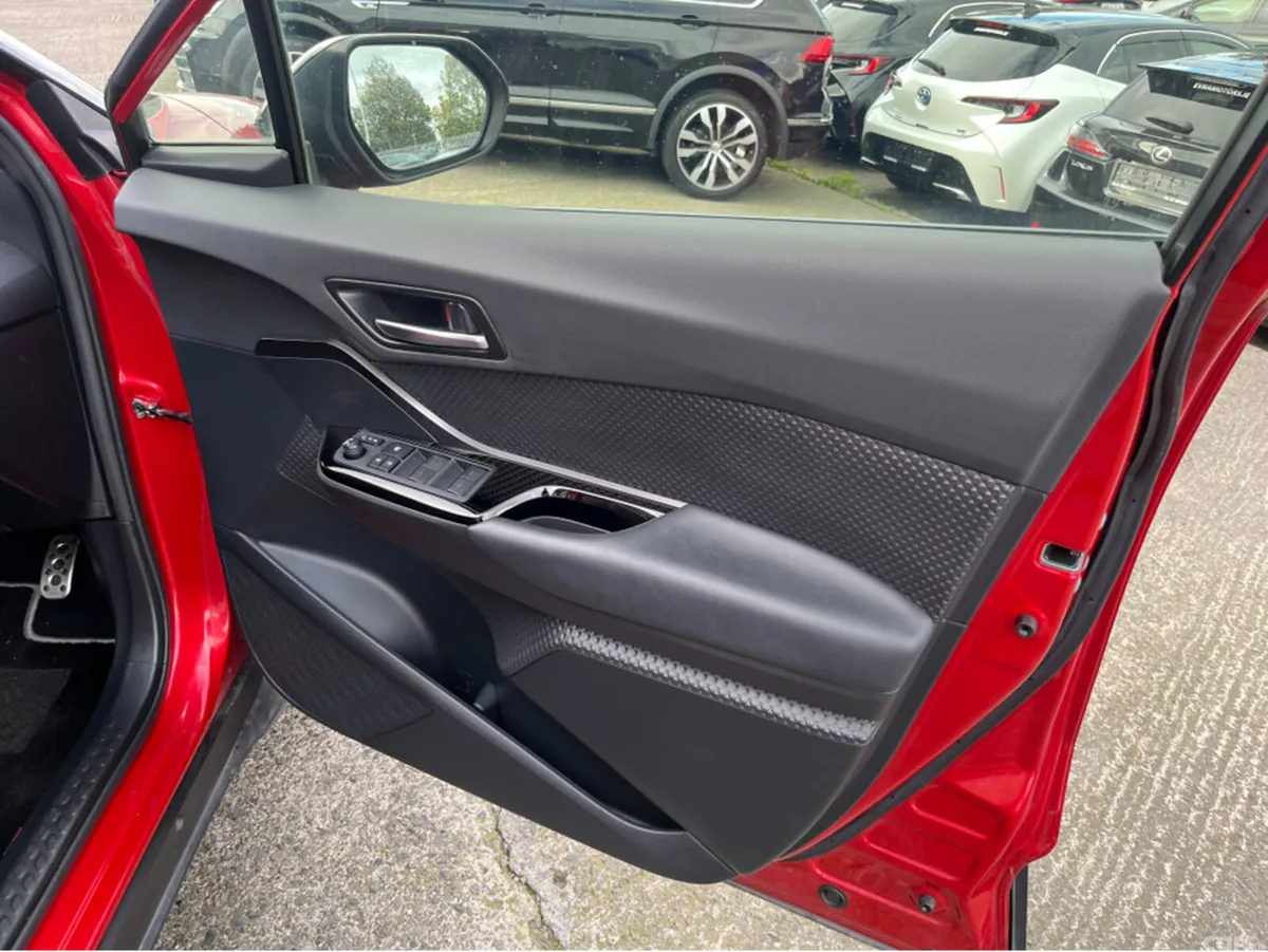 Toyota C-HR SUV, Petrol Hybrid, 2021, Red
