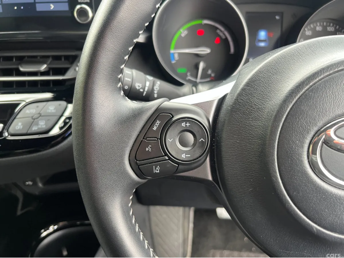 Toyota C-HR SUV, Petrol Hybrid, 2021, Red