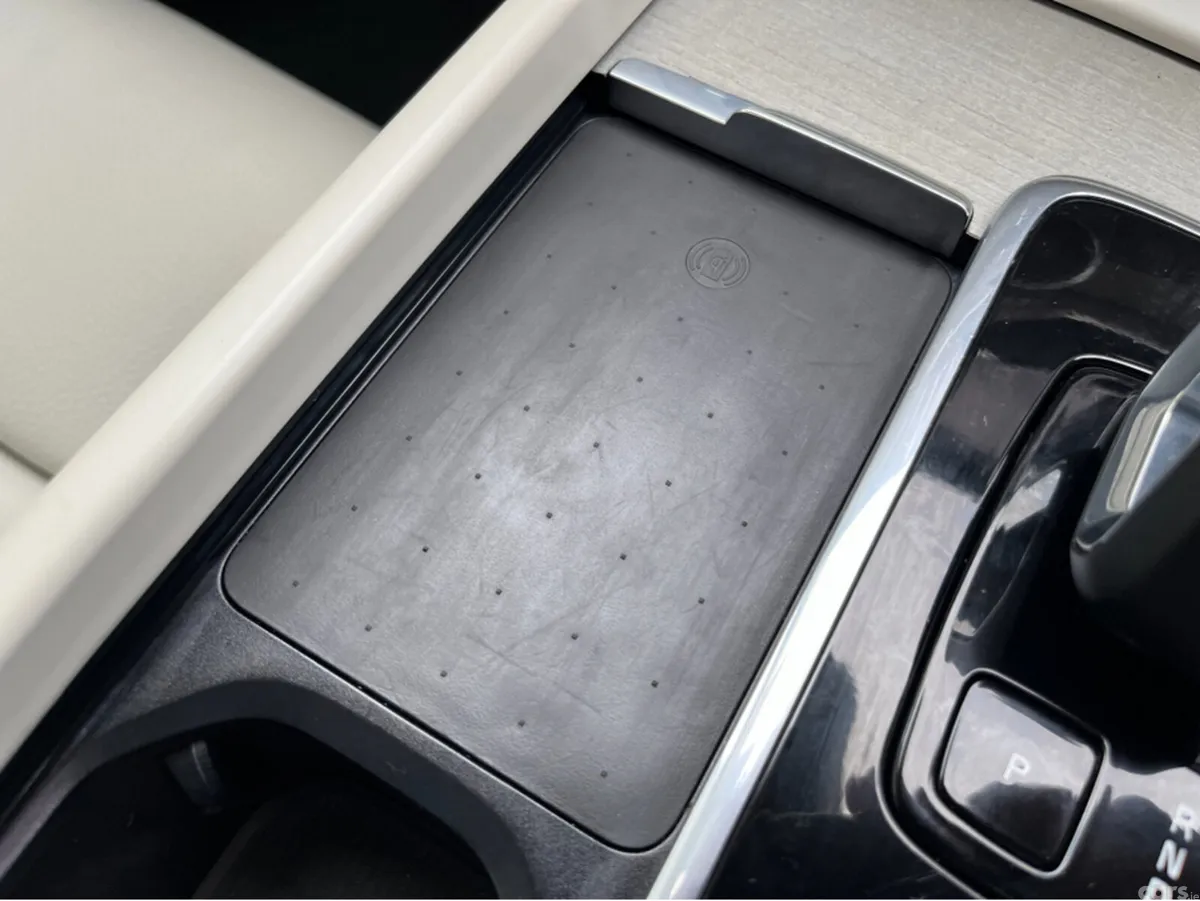 Volvo XC60 SUV, Petrol Plug-in Hybrid, 2024, Blue