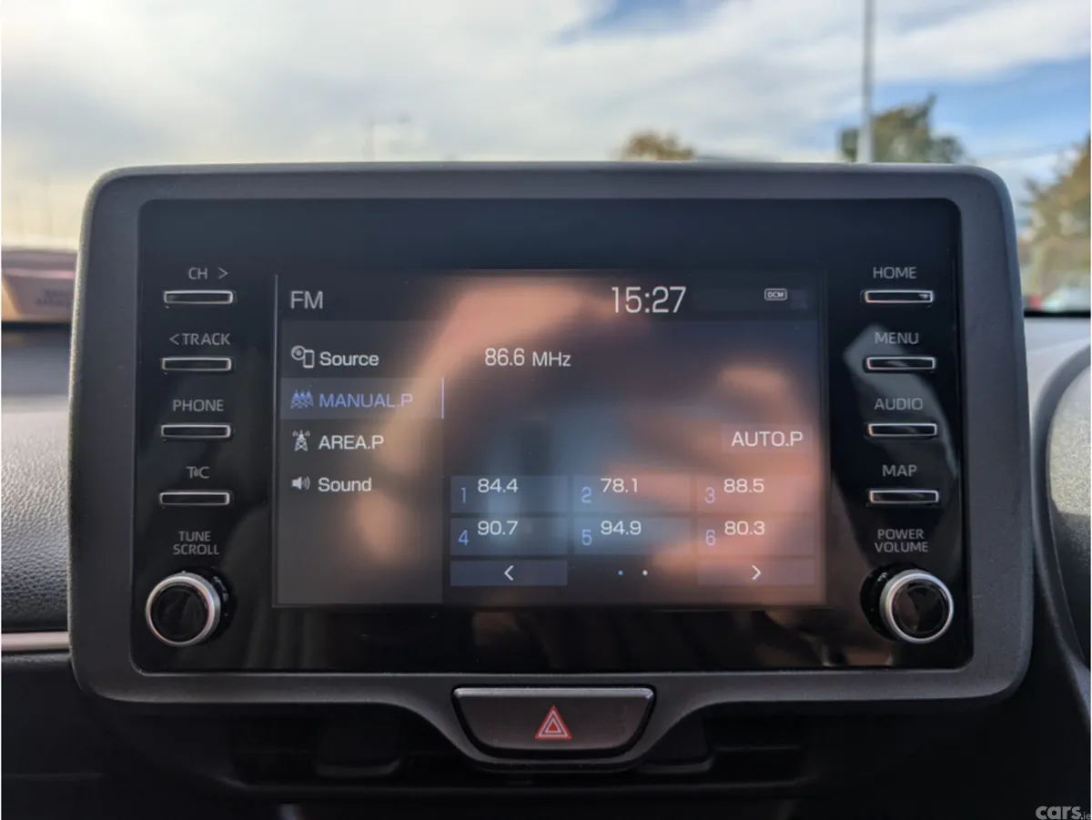 Toyota Yaris Hatchback, Petrol Hybrid, 2023, Silver