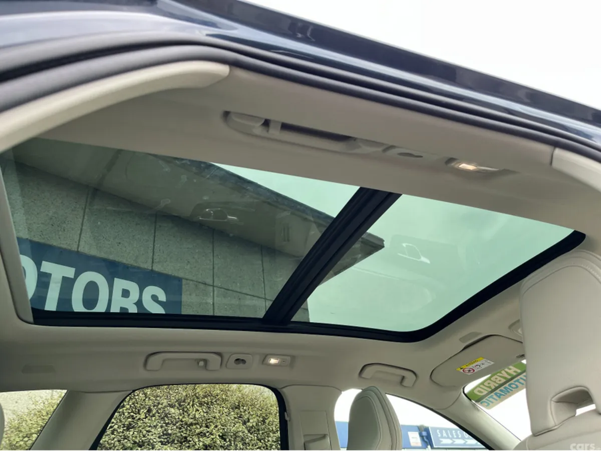 Volvo XC60 SUV, Petrol Plug-in Hybrid, 2024, Blue
