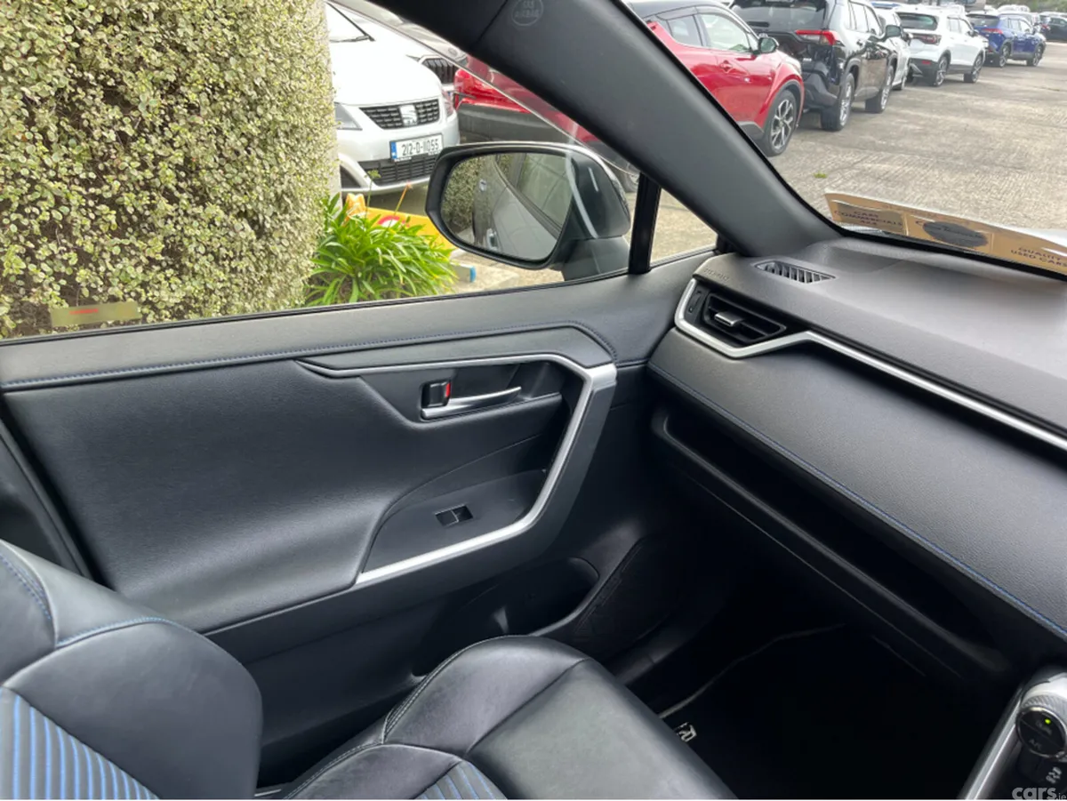 Toyota RAV4 SUV, Petrol Hybrid, 2019, Grey