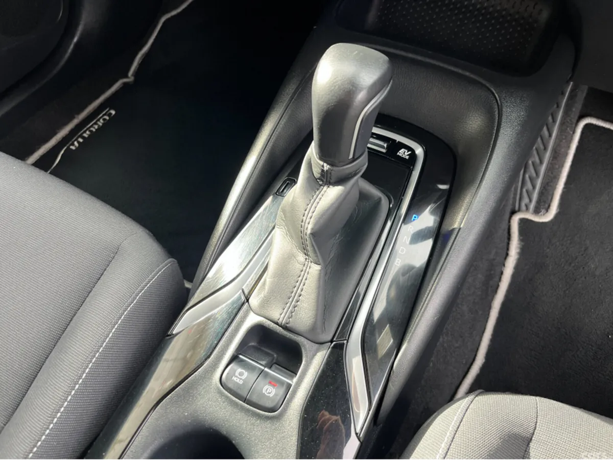 Toyota Corolla Estate, Petrol Hybrid, 2022, Grey