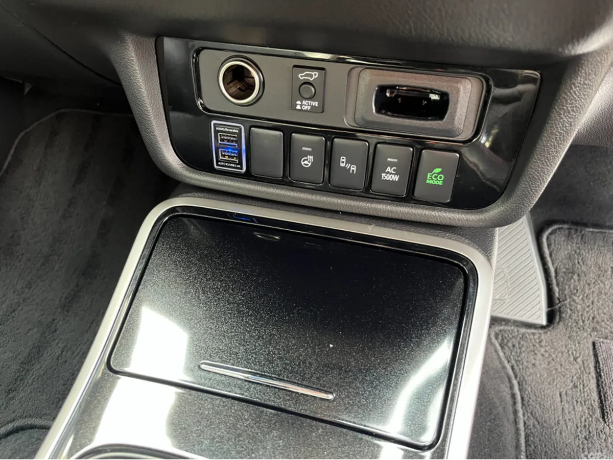 Mitsubishi Outlander SUV, Petrol Plug-in Hybrid, 2021, Black