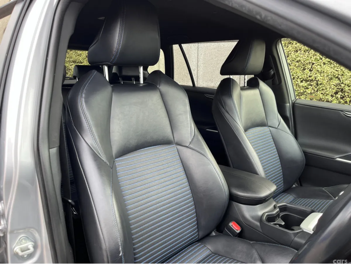 Toyota RAV4 SUV, Petrol Hybrid, 2019, Grey