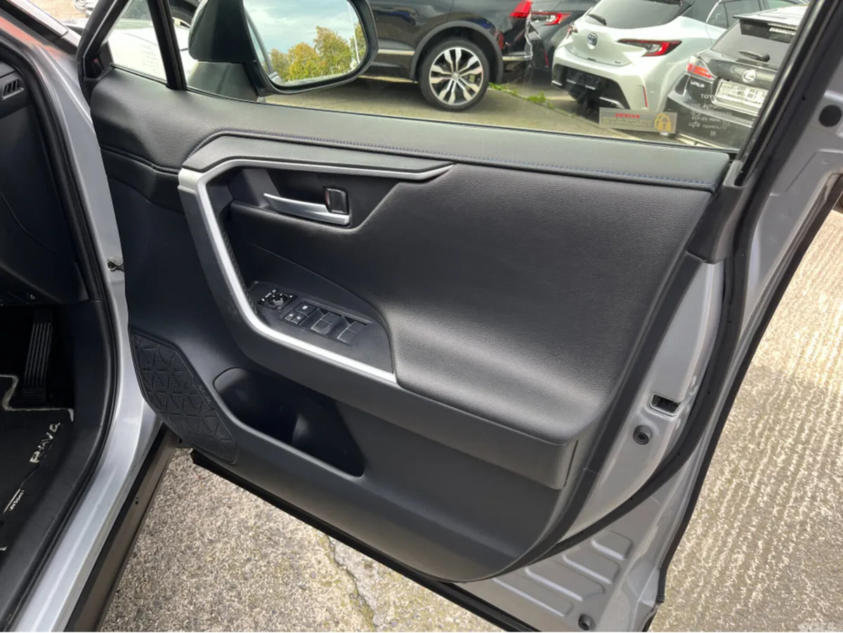 Toyota RAV4 SUV, Petrol Hybrid, 2019, Grey