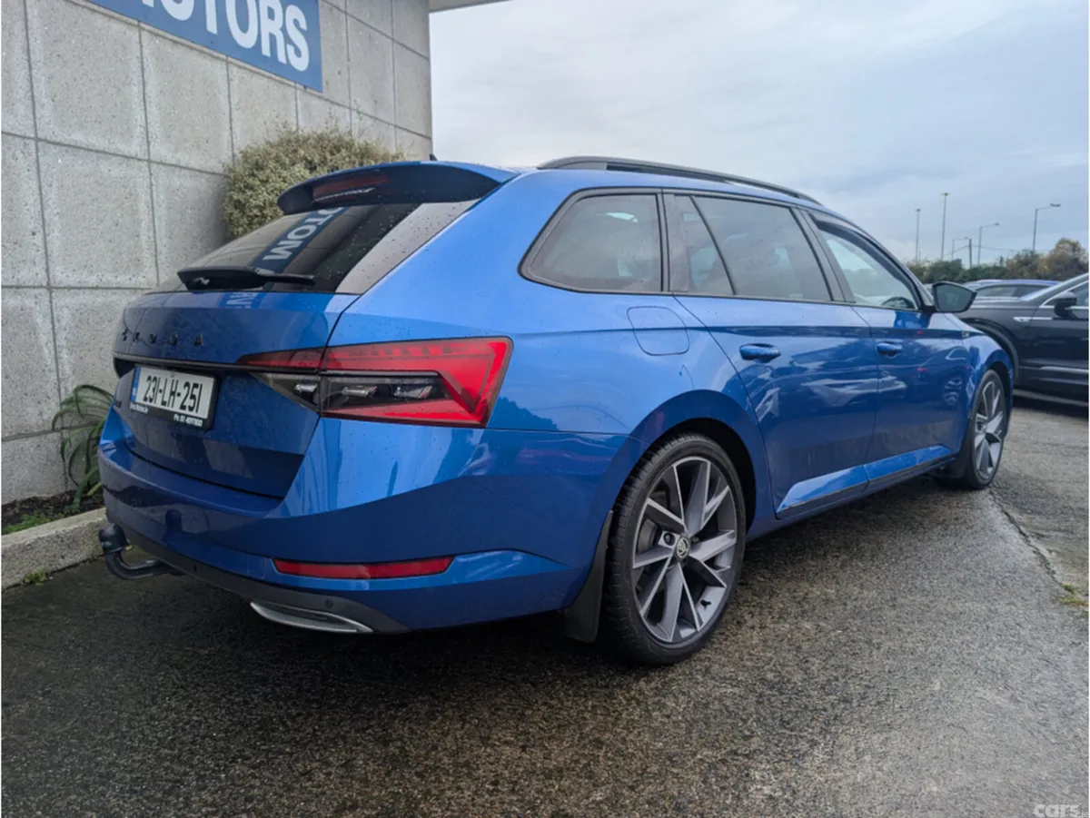 Skoda Superb Estate, Diesel, 2023, Blue