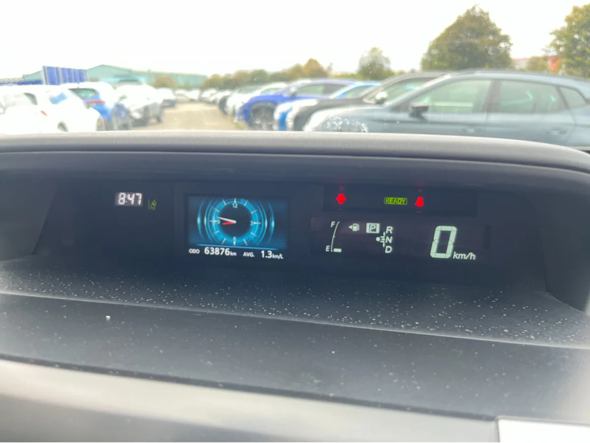 Toyota Prius MPV, Petrol Hybrid, 2019, White