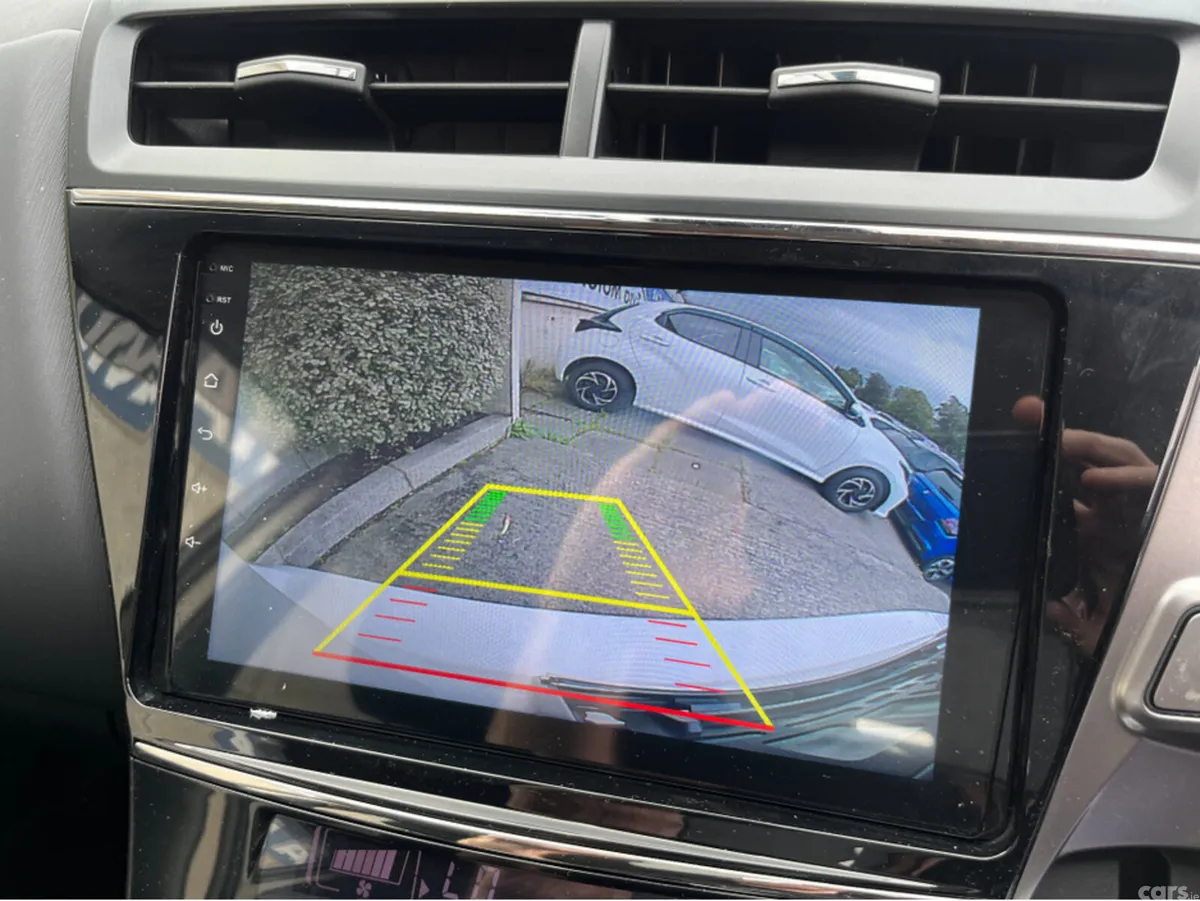 Toyota Prius MPV, Petrol Hybrid, 2019, White