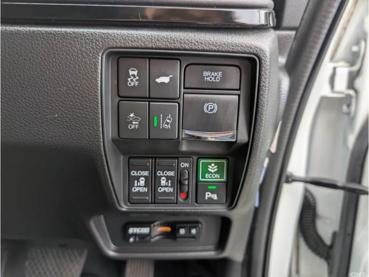 Honda Odyssey MPV, Petrol Hybrid, 2021, White