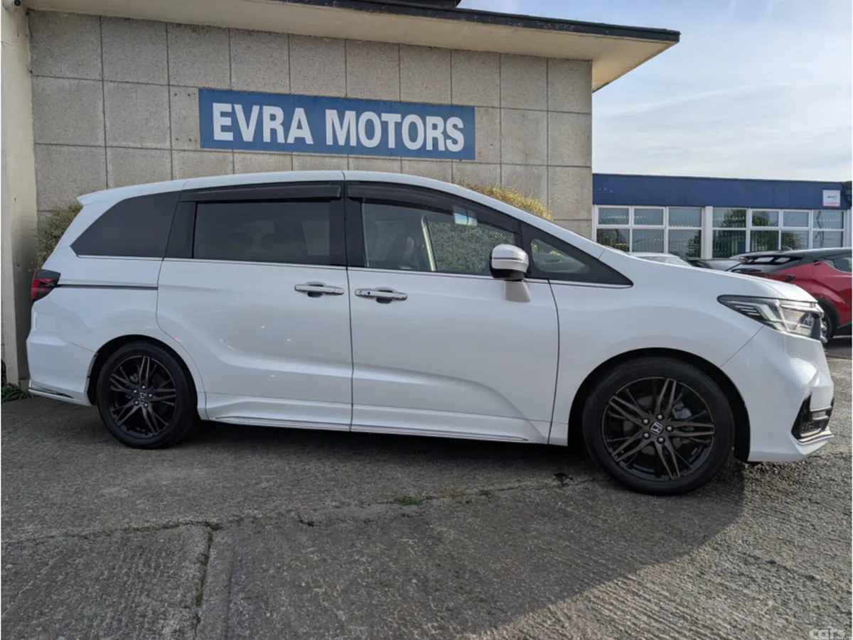 Honda Odyssey MPV, Petrol Hybrid, 2021, White