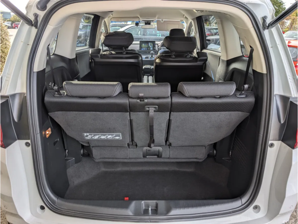 Honda Odyssey MPV, Petrol Hybrid, 2021, White