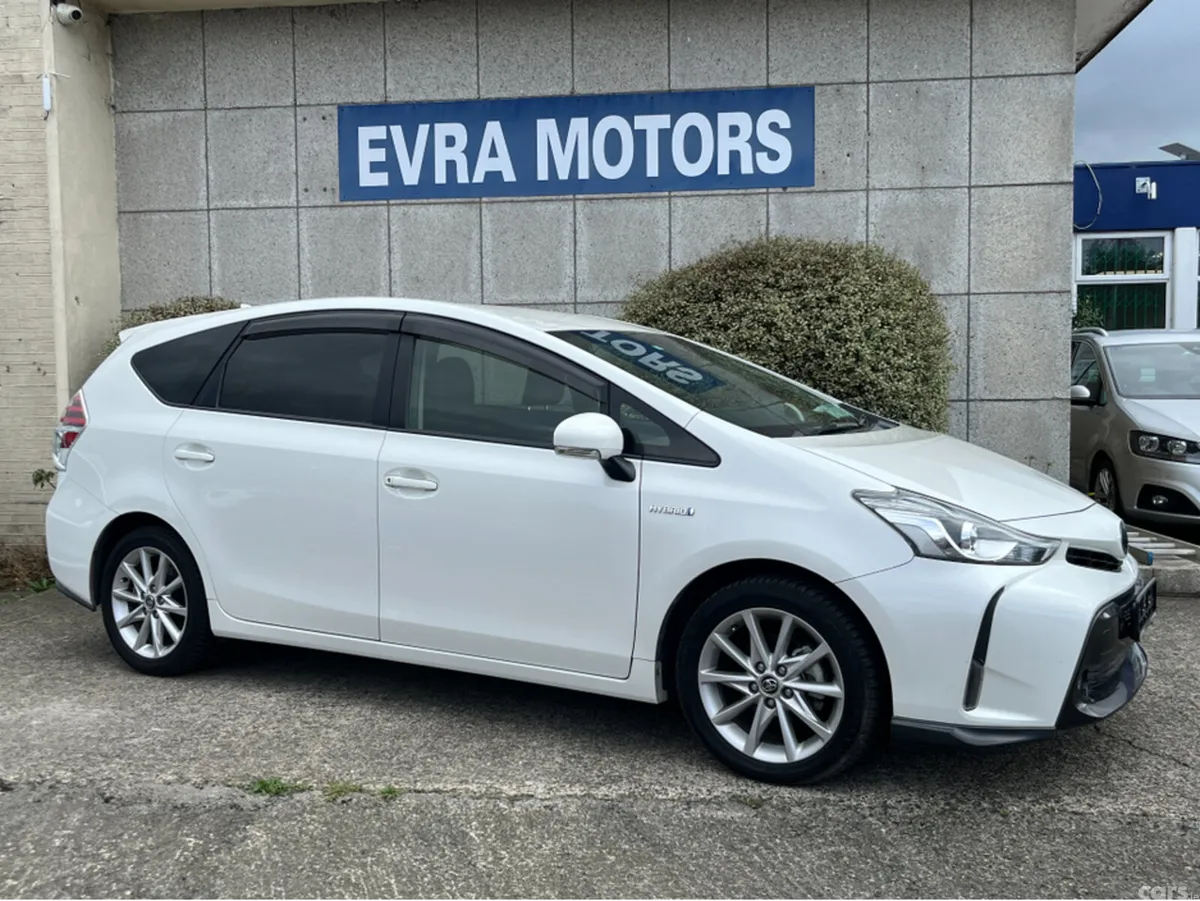 Toyota Prius MPV, Petrol Hybrid, 2019, White